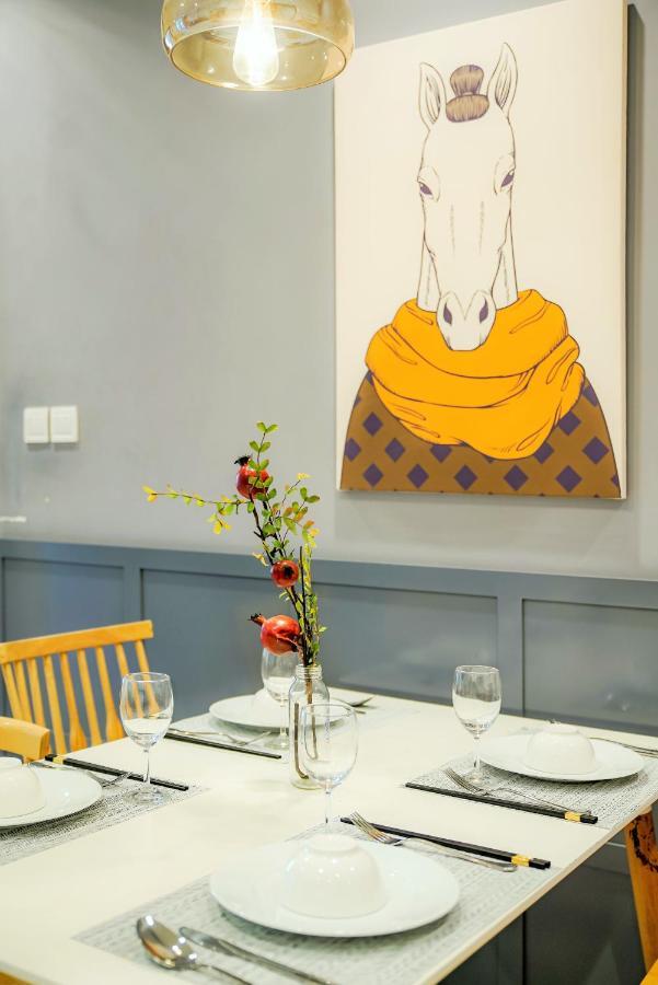 Mott Haven Apart - Vinhomes Central Park, Landmark 81 Area & Ice Rink ホーチミン市 エクステリア 写真